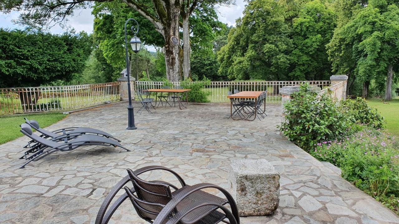 Domaine De Montvianeix Bed & Breakfast Saint-Victor-Montvianeix Luaran gambar